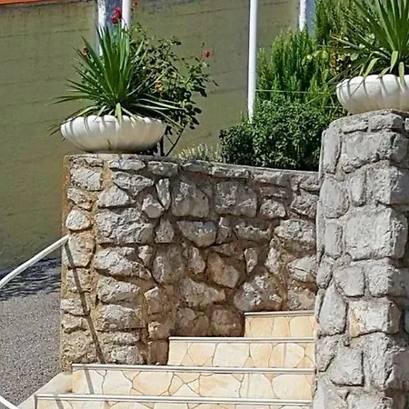 Danijel Apartment *